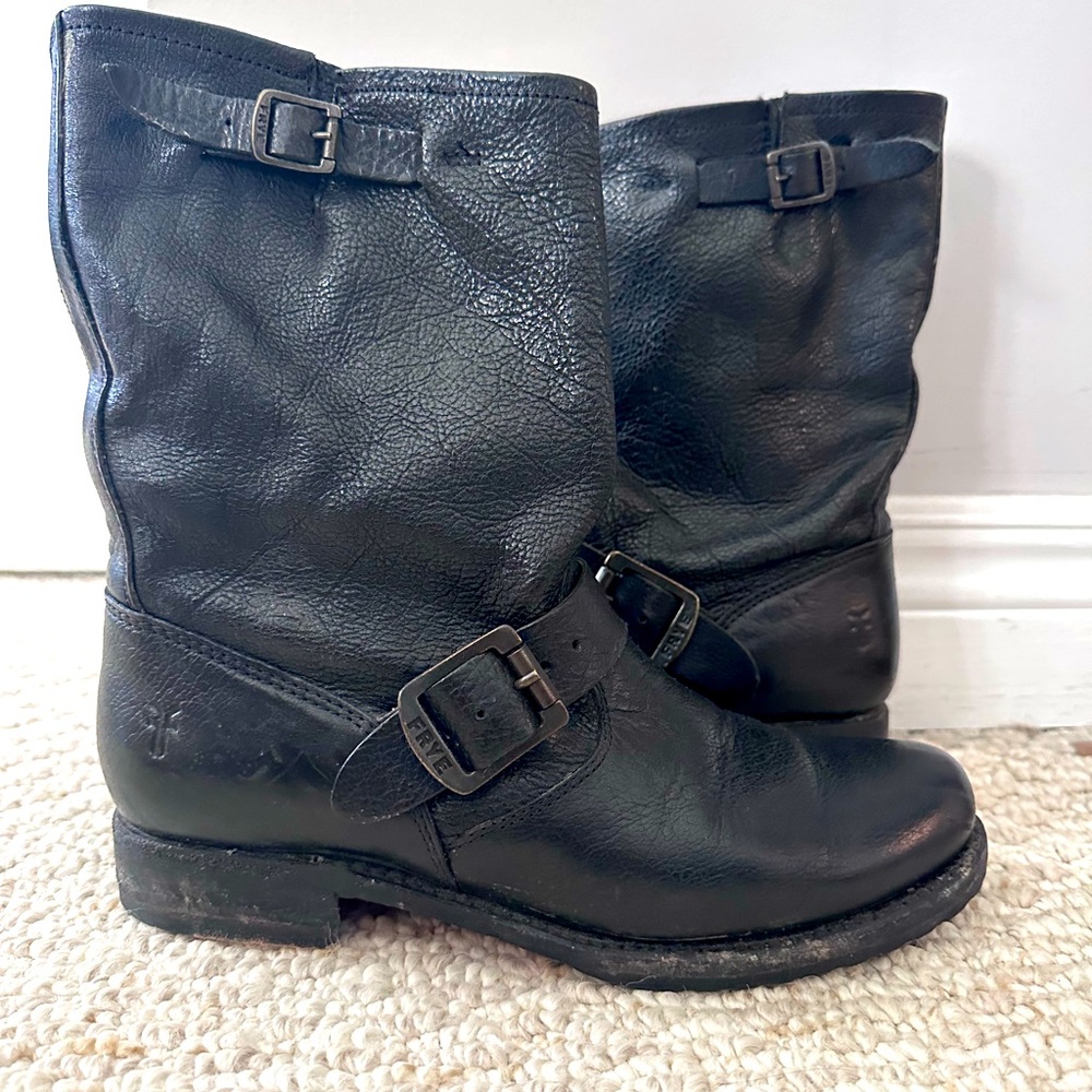 Veronica Short Boot, Frye classic, supple leather, this pattern, a rubber soles